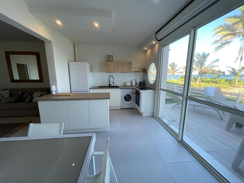 Appartement La Perle, T2 Les Pieds Dans L'Eau A 50M De La Mer Saint-Francois  Exterior photo